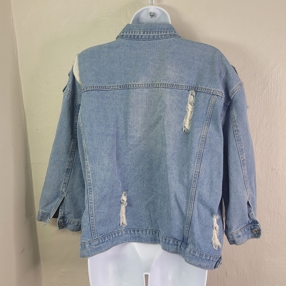Light Wash Jean Jacket Women 3XL Ripped Detail Button Up - Picture 10 of 10